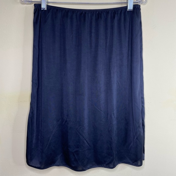 Vassarette Black Half Slip Double Side Slits Size Large - Picture 4 of 7